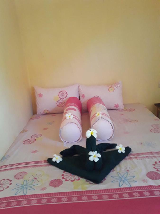 Telage Indah Homestay Kuta  Bagian luar foto